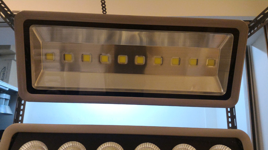 Lampu Sorot LED 500 Watt Fulllux